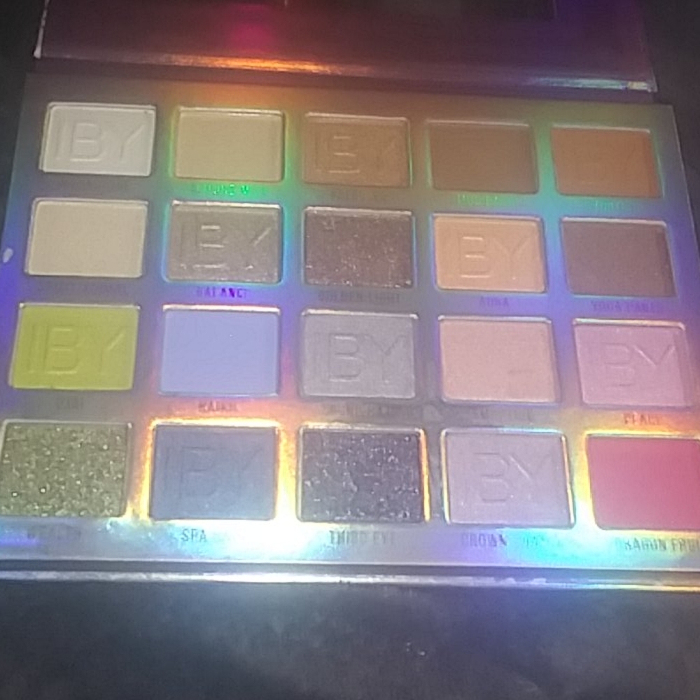 IBY Beauty ENLIGHTEN Eye Shadow Palette